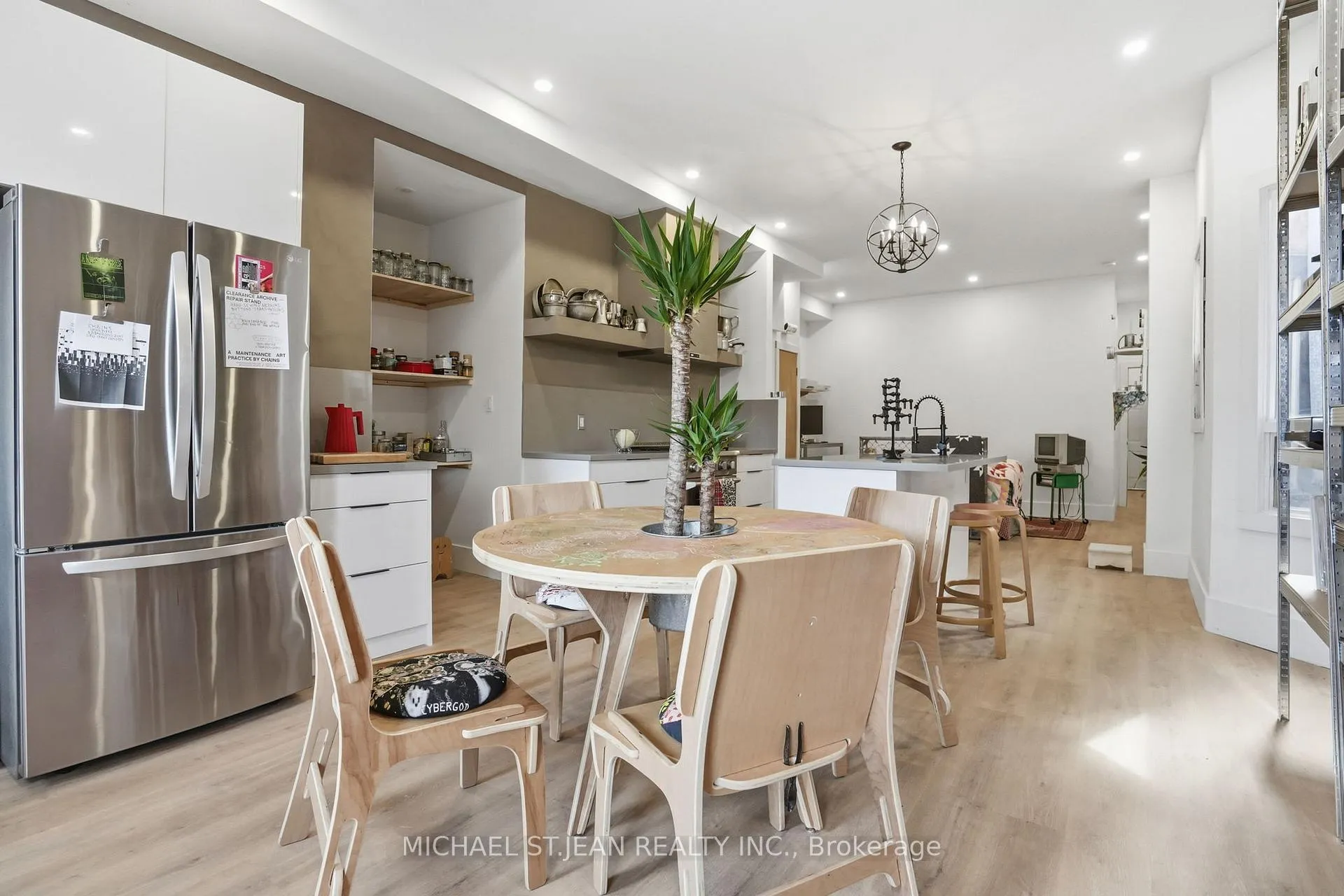 Photo 6 of Unit Upper, 472 Barton Street E, Hamilton, Gibson — HOMEH