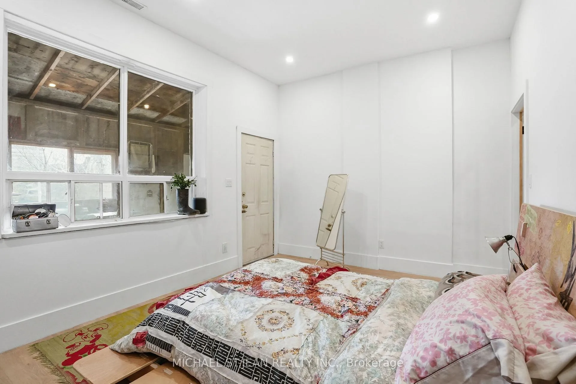 Photo 12 of Unit Upper, 472 Barton Street E, Hamilton, Gibson — HOMEH