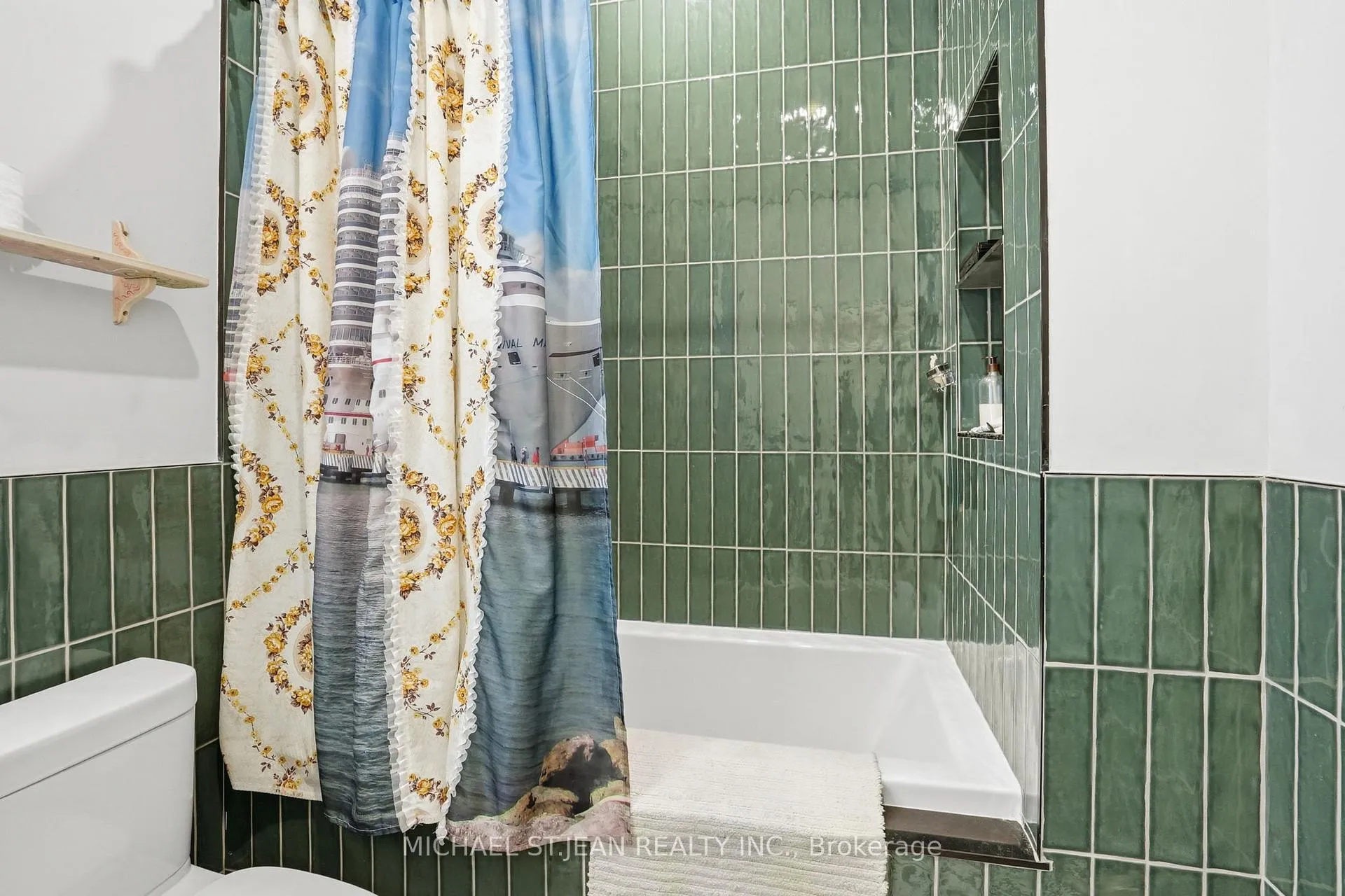 Photo 14 of Unit Upper, 472 Barton Street E, Hamilton, Gibson — HOMEH