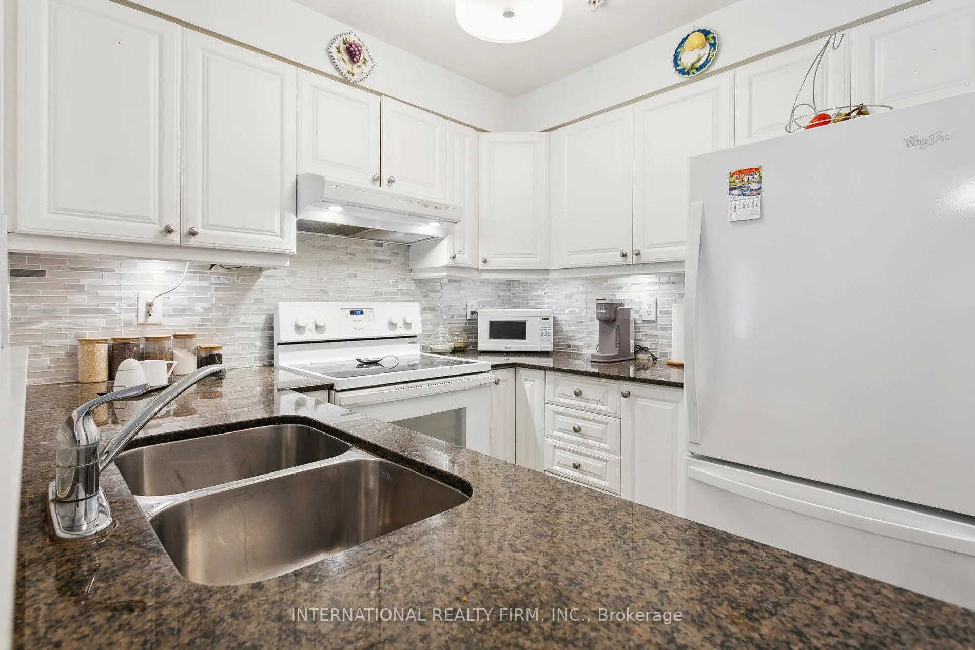 Photo 8 of Unit 2113, 6 Dayspring Circle, Brampton, Goreway Drive Corridor — HOMEH