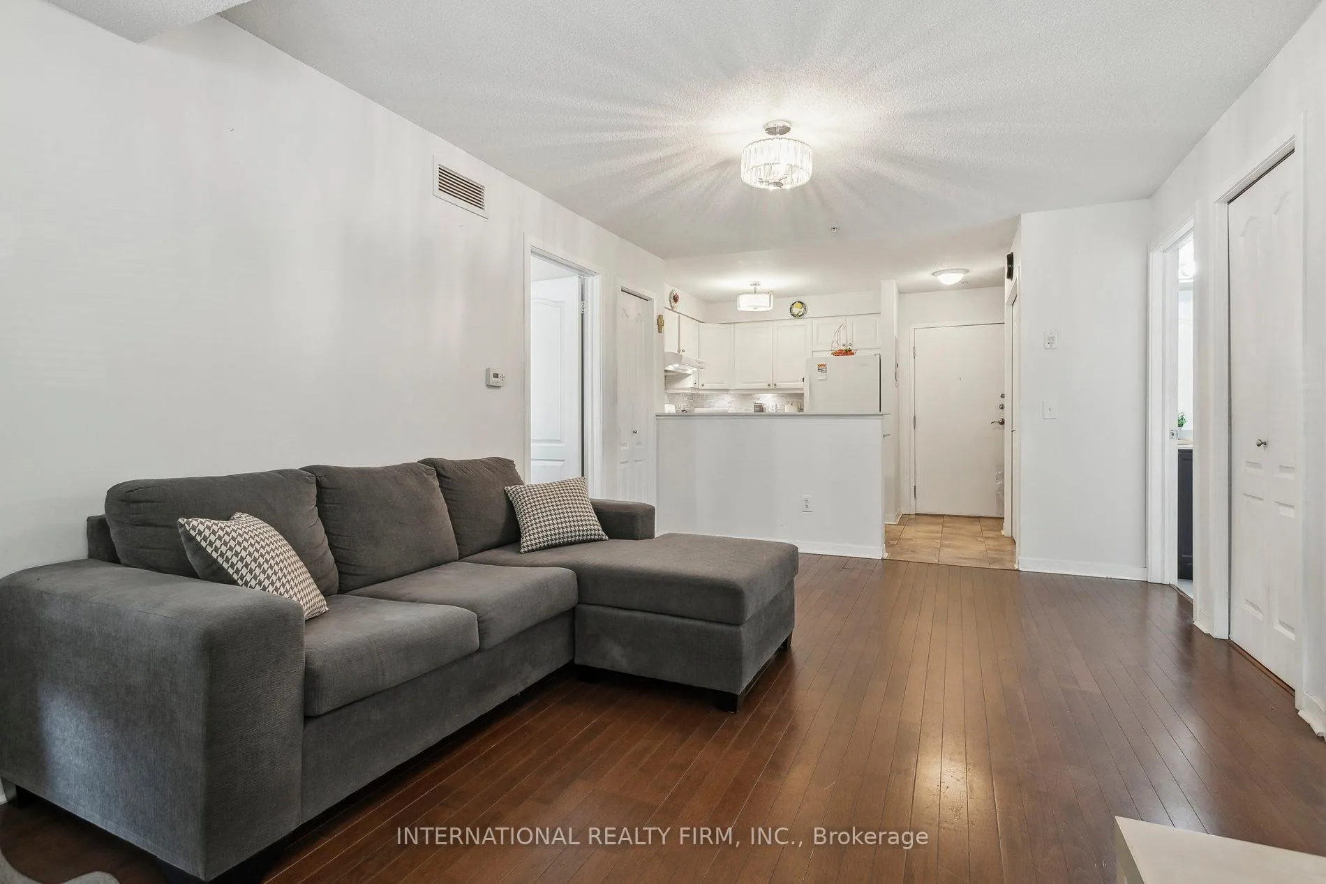 Photo 13 of Unit 2113, 6 Dayspring Circle, Brampton, Goreway Drive Corridor — HOMEH