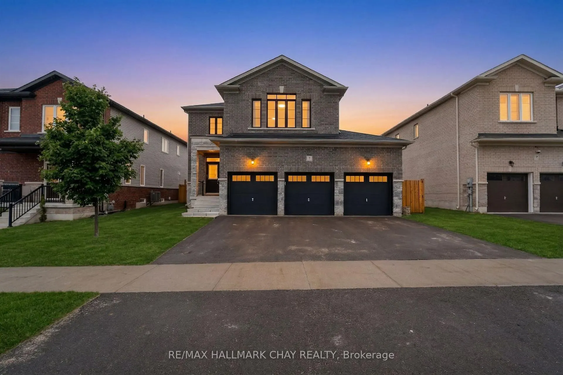 Photo 1 of 7 Middleton Drive, Wasaga Beach — HOMEH