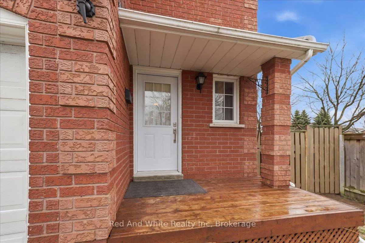 Photo 5 of 103 Downing Crescent, Barrie, Holly — HOMEH