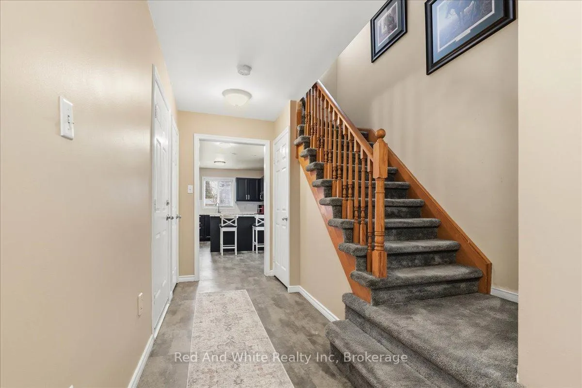 Photo 8 of 103 Downing Crescent, Barrie, Holly — HOMEH