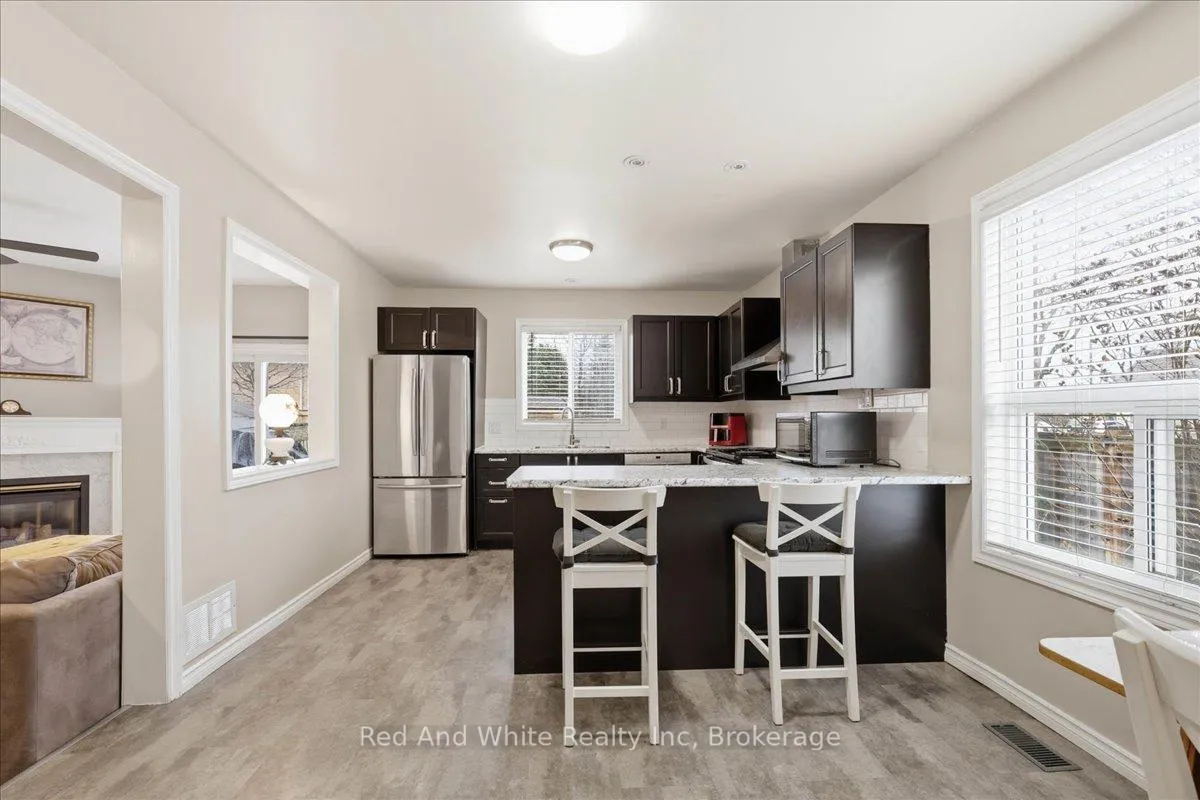 Photo 10 of 103 Downing Crescent, Barrie, Holly — HOMEH