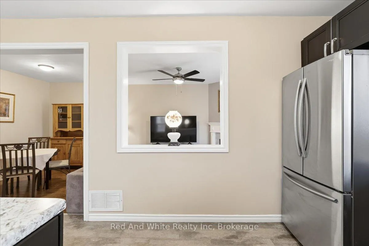Photo 15 of 103 Downing Crescent, Barrie, Holly — HOMEH