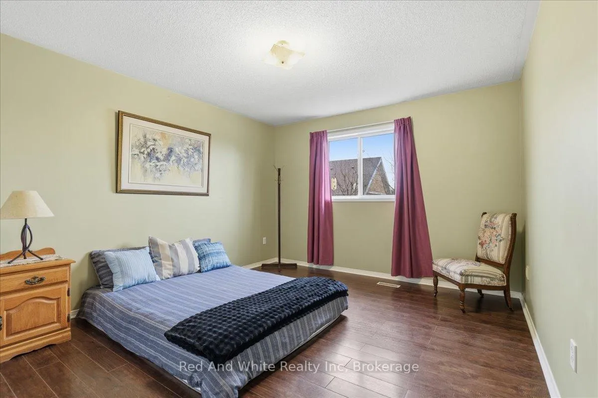 Photo 33 of 103 Downing Crescent, Barrie, Holly — HOMEH