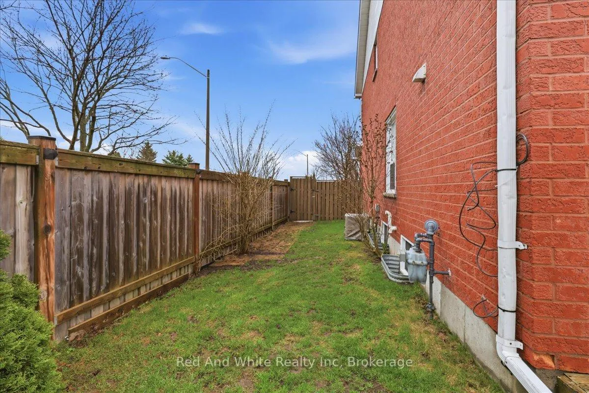 Photo 42 of 103 Downing Crescent, Barrie, Holly — HOMEH