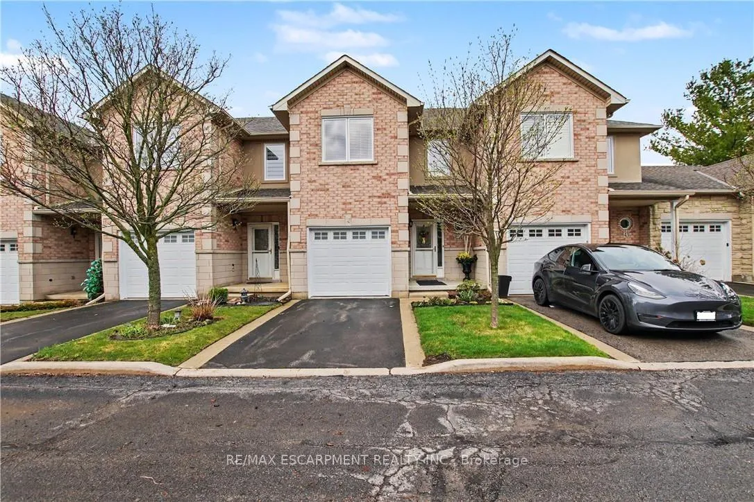 Photo 1 of Unit 44, 81 Valridge Drive, Hamilton, Ancaster — HOMEH