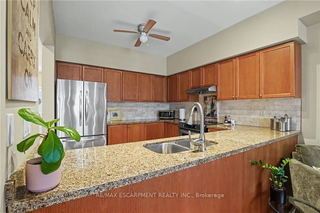Photo 10 of Unit 44, 81 Valridge Drive, Hamilton, Ancaster — HOMEH