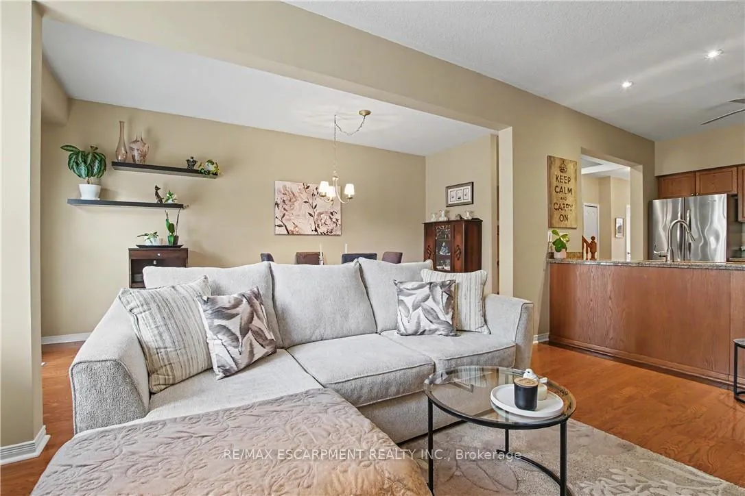 Photo 15 of Unit 44, 81 Valridge Drive, Hamilton, Ancaster — HOMEH
