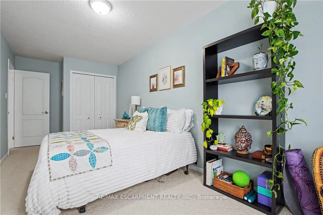 Photo 19 of Unit 44, 81 Valridge Drive, Hamilton, Ancaster — HOMEH