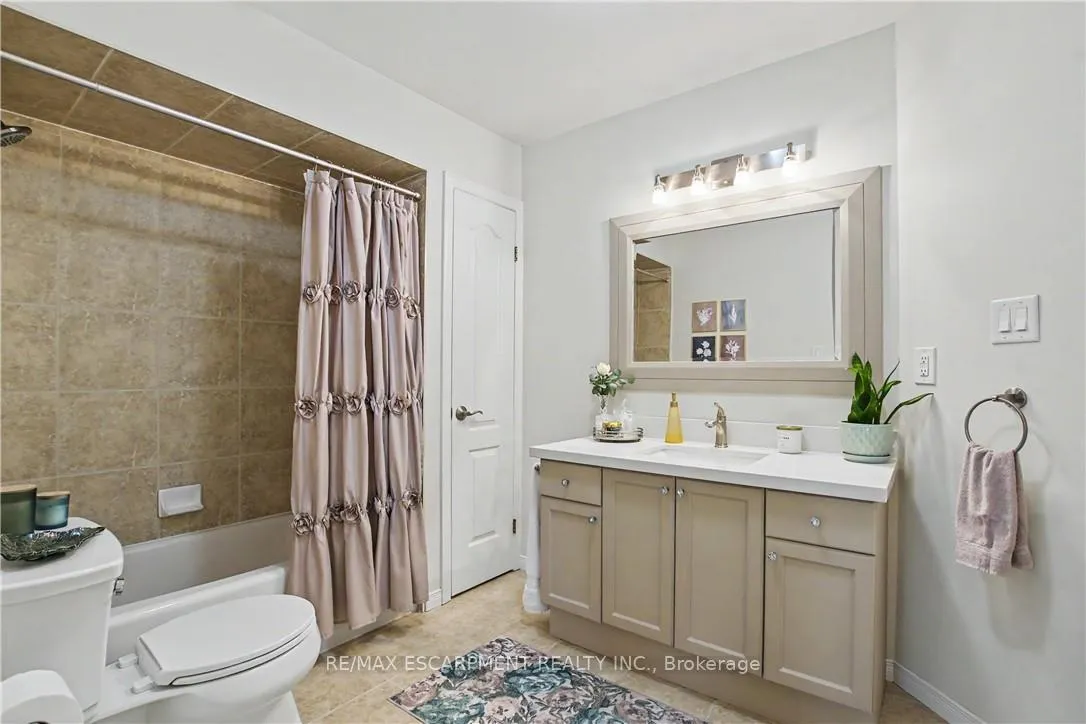 Photo 24 of Unit 44, 81 Valridge Drive, Hamilton, Ancaster — HOMEH