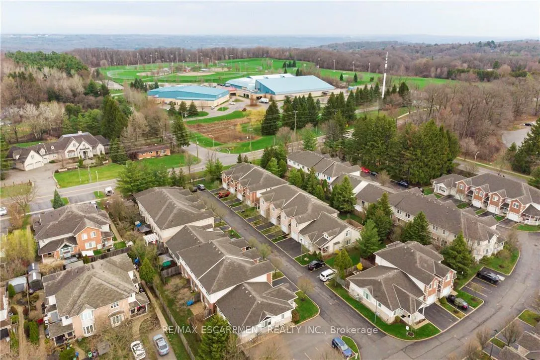 Photo 37 of Unit 44, 81 Valridge Drive, Hamilton, Ancaster — HOMEH