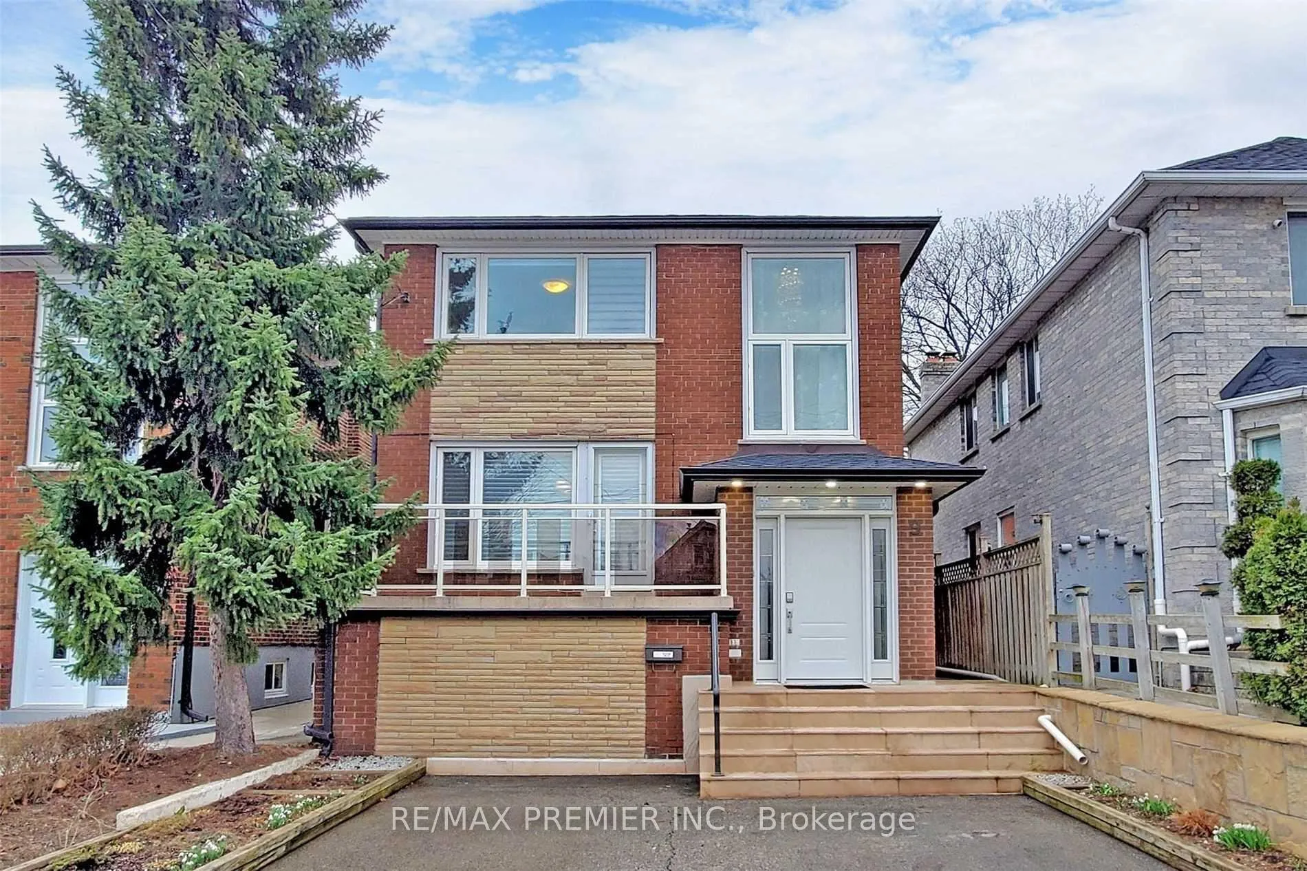 Photo 1 of 9 Tilden Crescent, Etobicoke, Humber Heights — HOMEH