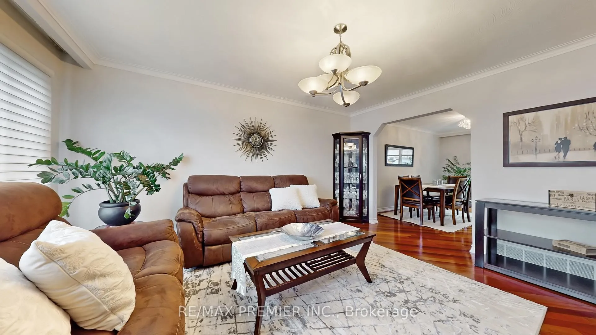 Photo 6 of 9 Tilden Crescent, Etobicoke, Humber Heights — HOMEH
