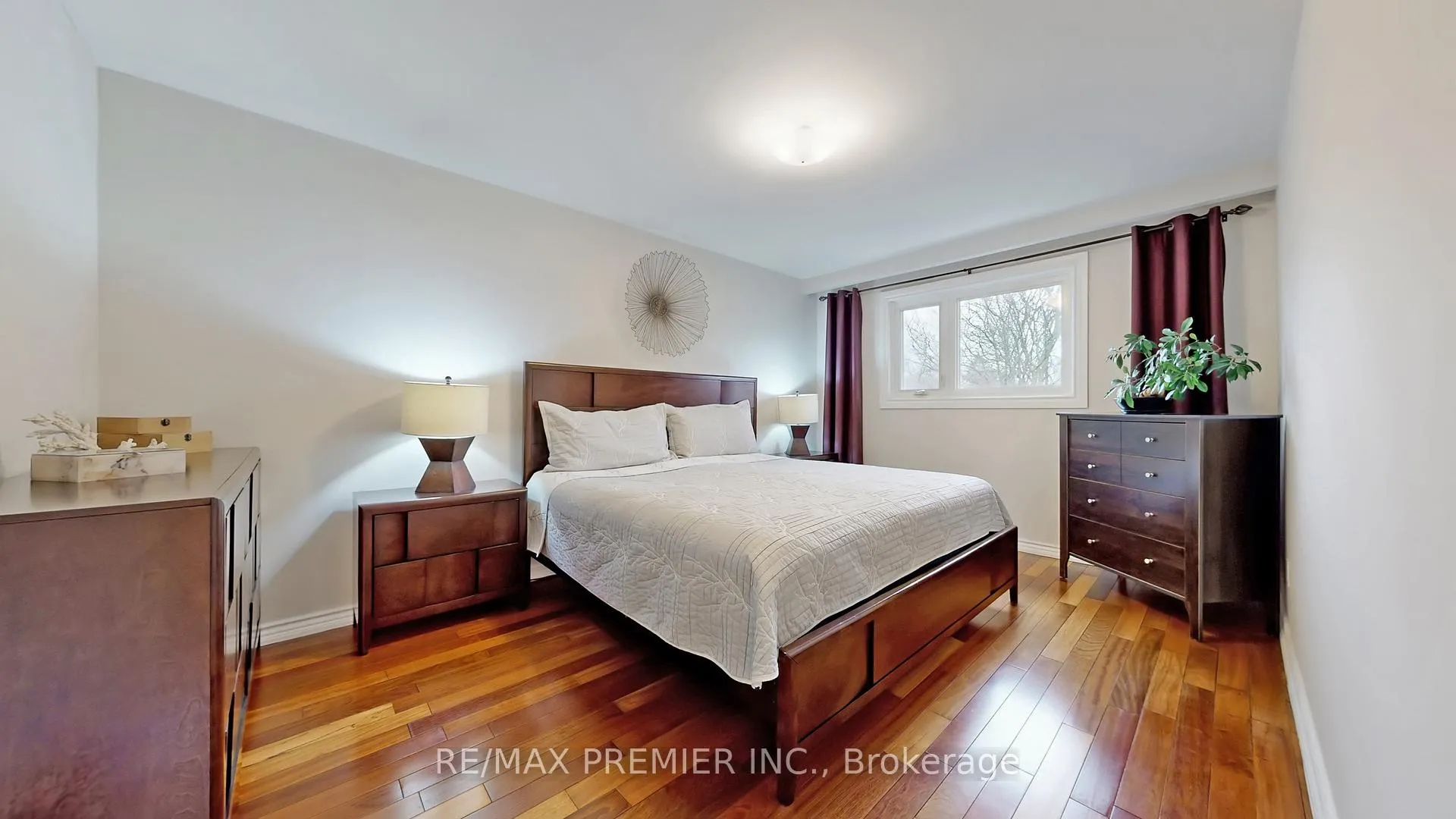 Photo 16 of 9 Tilden Crescent, Etobicoke, Humber Heights — HOMEH