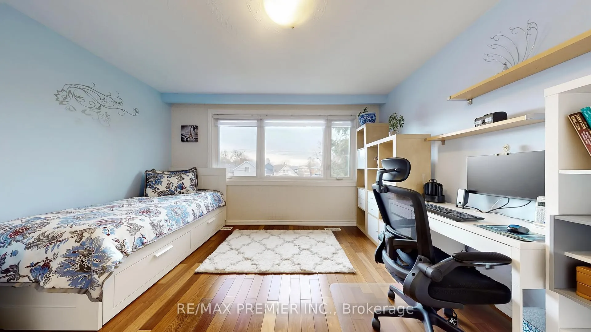 Photo 19 of 9 Tilden Crescent, Etobicoke, Humber Heights — HOMEH