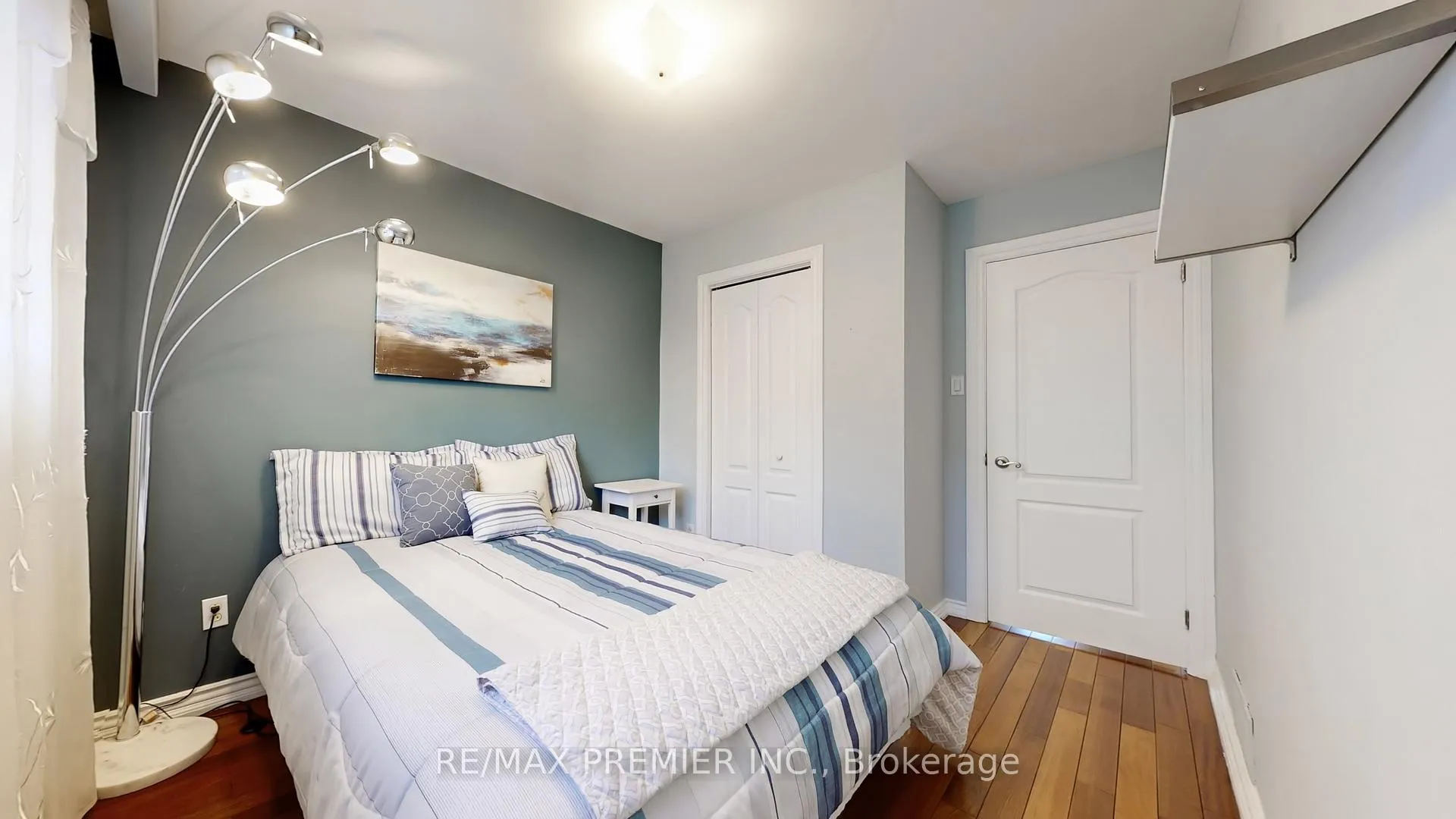 Photo 22 of 9 Tilden Crescent, Etobicoke, Humber Heights — HOMEH