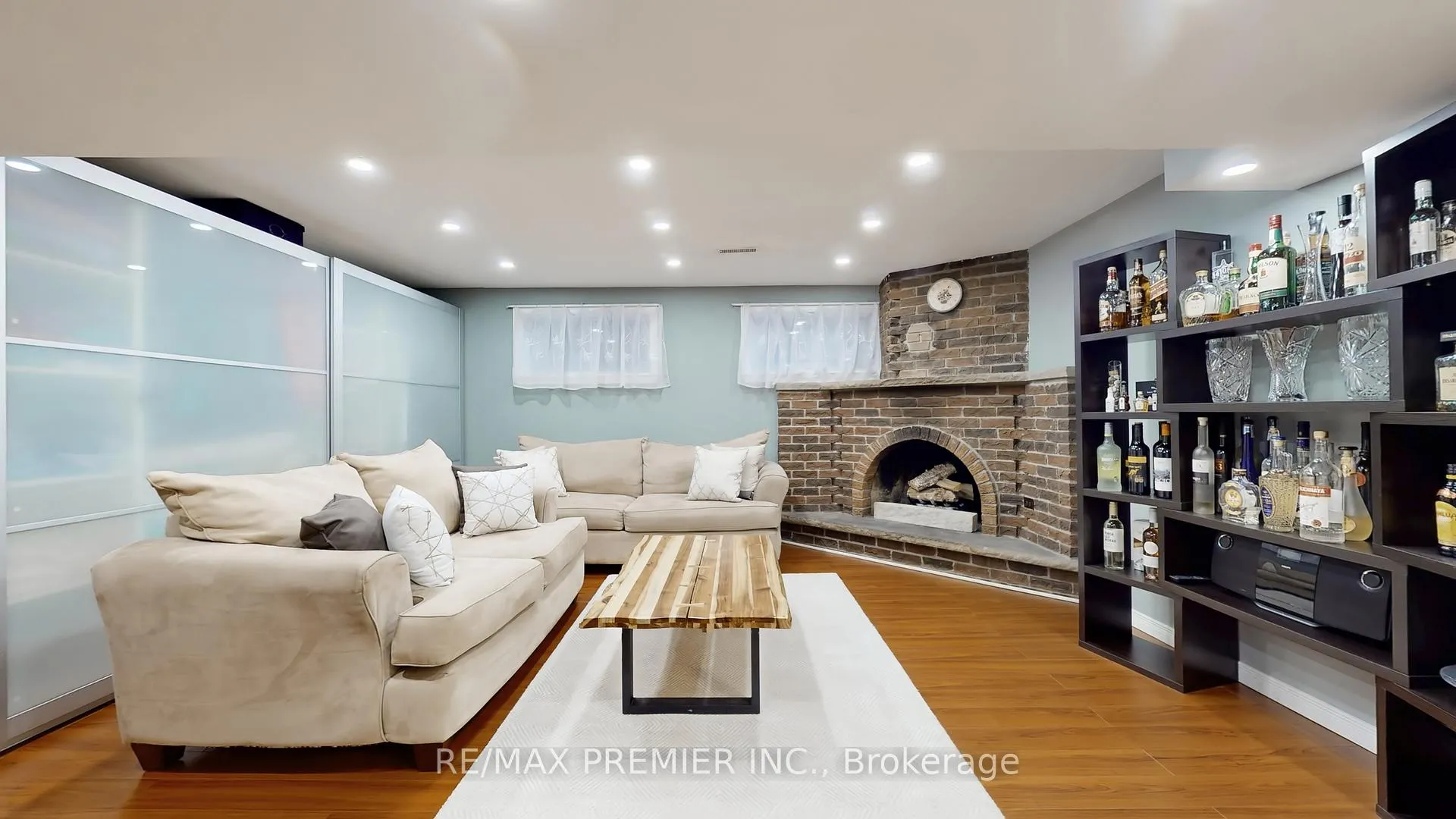 Photo 27 of 9 Tilden Crescent, Etobicoke, Humber Heights — HOMEH