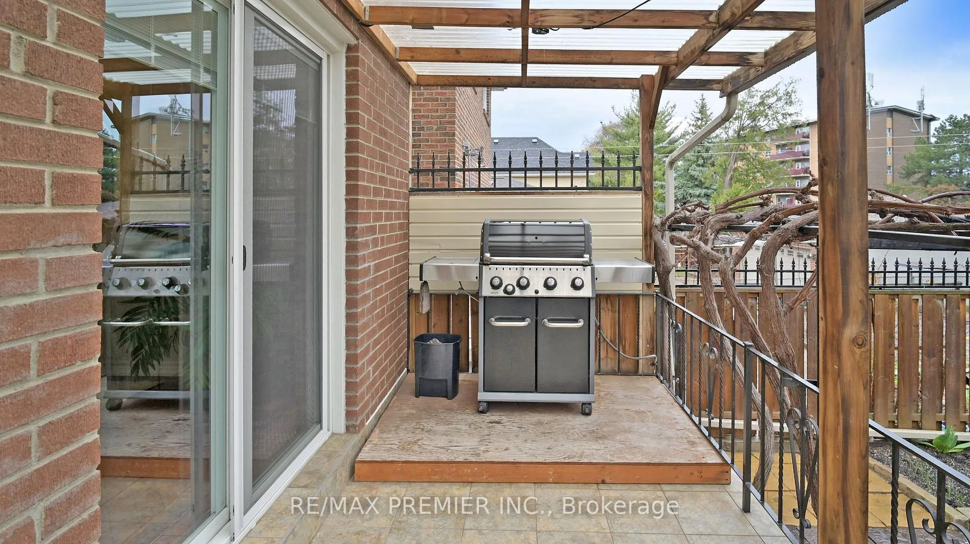 Photo 38 of 9 Tilden Crescent, Etobicoke, Humber Heights — HOMEH