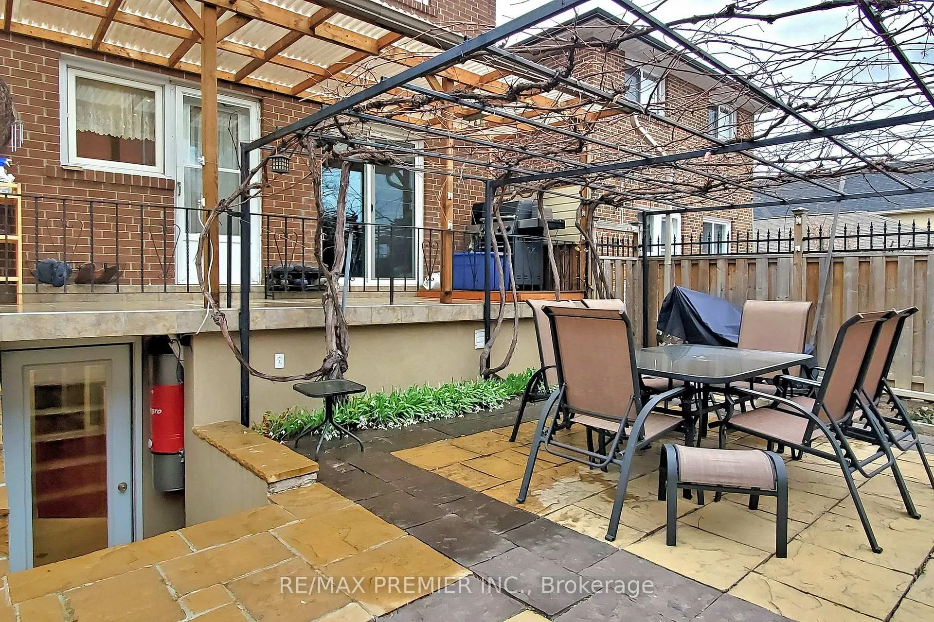 Photo 41 of 9 Tilden Crescent, Etobicoke, Humber Heights — HOMEH