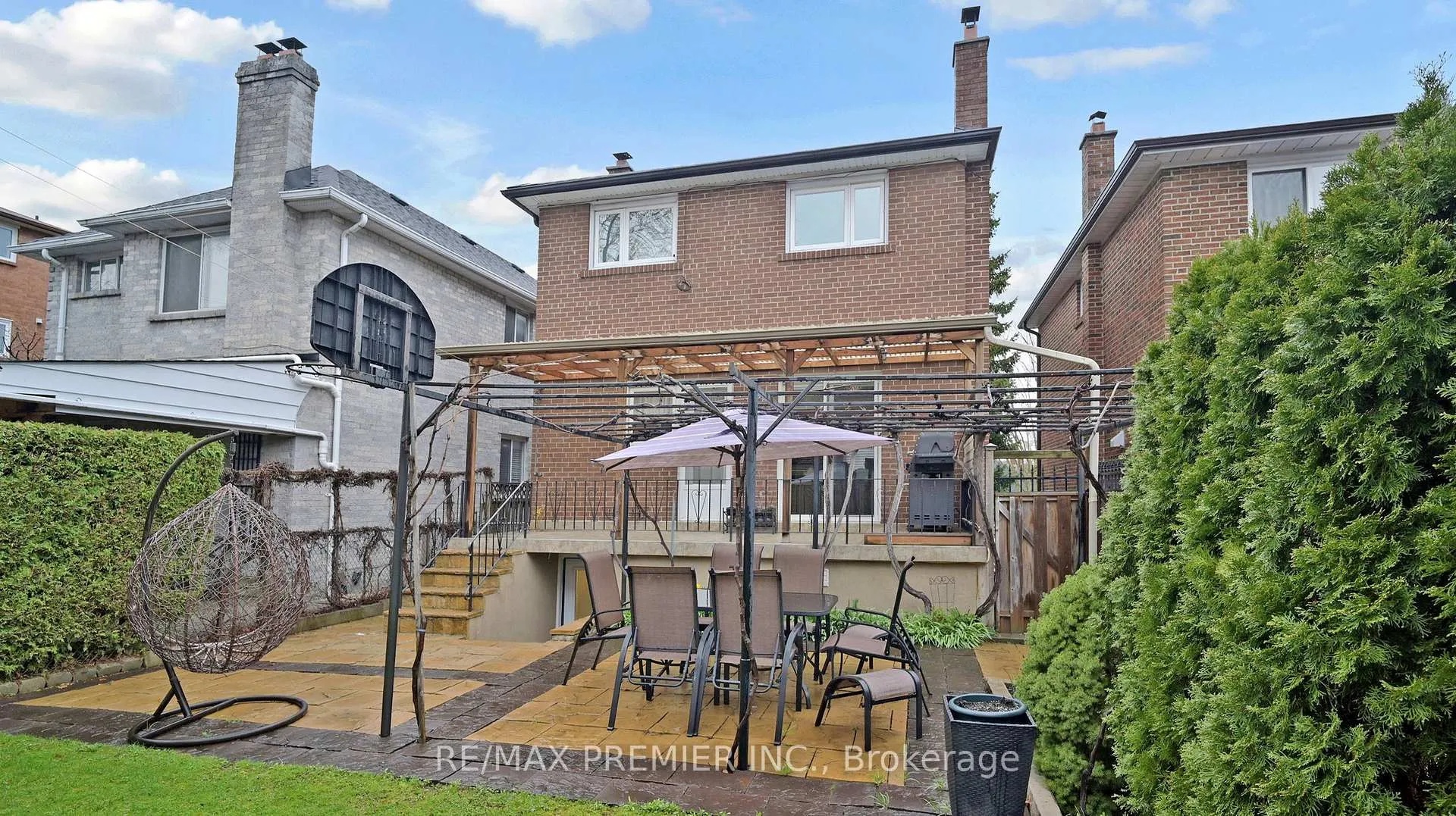 Photo 42 of 9 Tilden Crescent, Etobicoke, Humber Heights — HOMEH