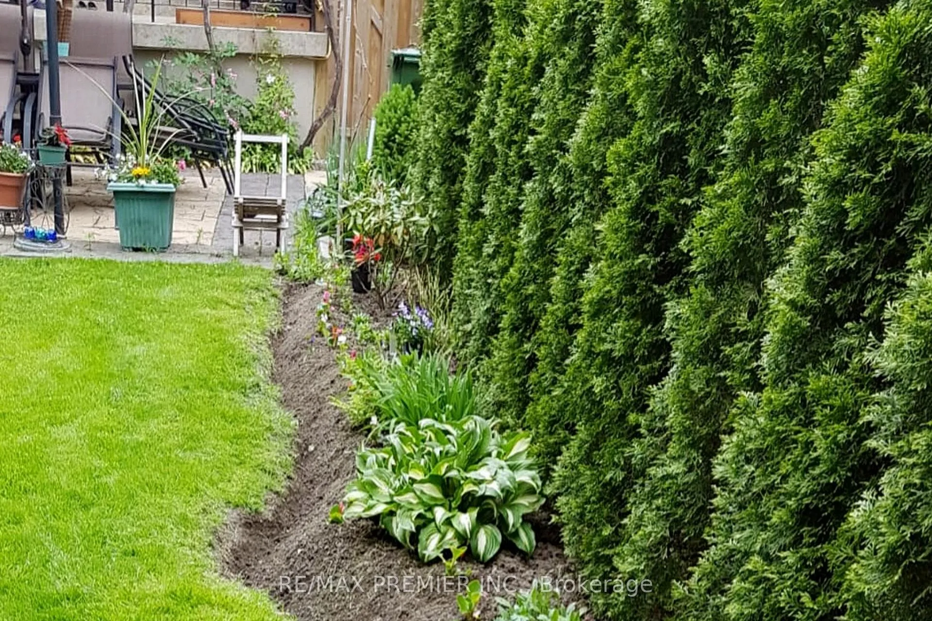 Photo 47 of 9 Tilden Crescent, Etobicoke, Humber Heights — HOMEH