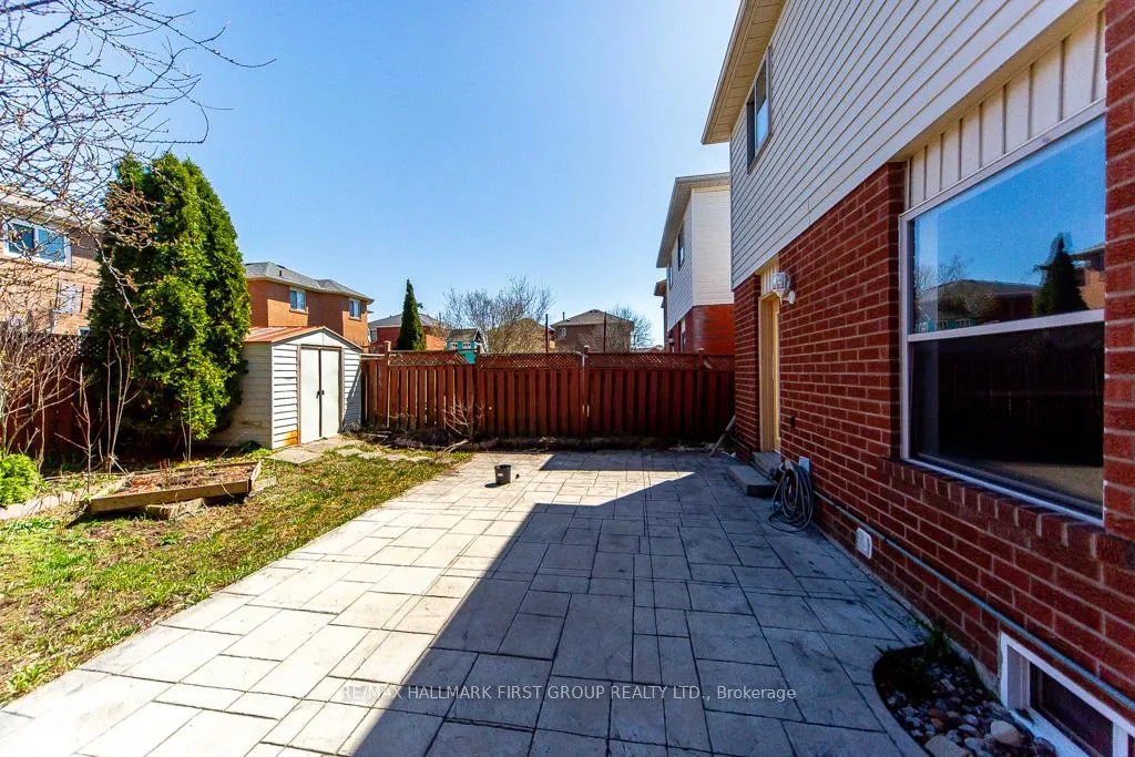 Photo 13 of 1513 Fieldgate Drive, Oshawa, Samac — HOMEH