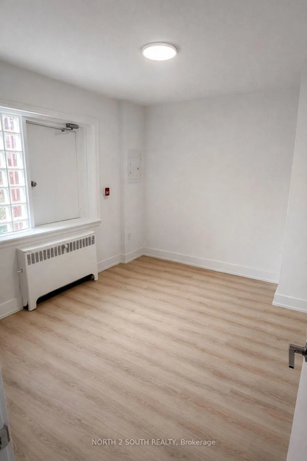 Photo 5 of Unit 9, 1024 King Street E, Hamilton, Stipley — HOMEH