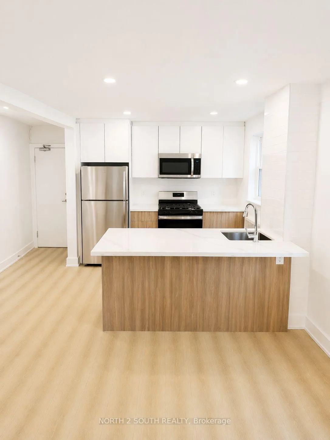 Photo 2 of Unit 9, 1024 King Street E, Hamilton, Stipley — HOMEH