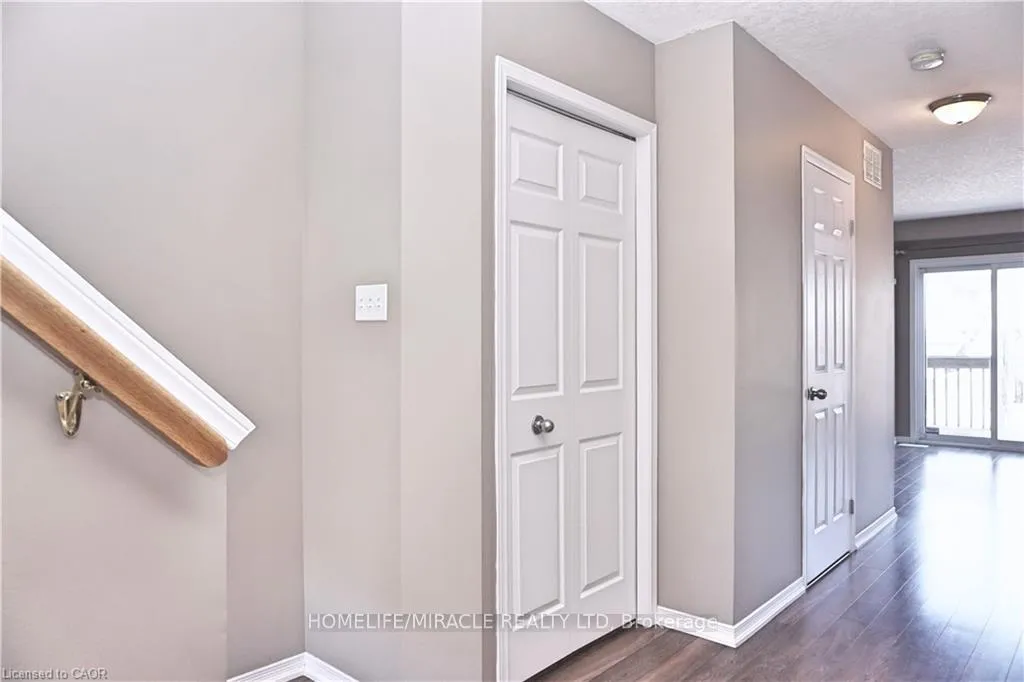 Photo 5 of 40 Madeleine Street, Kitchener, Huron Park — HOMEH