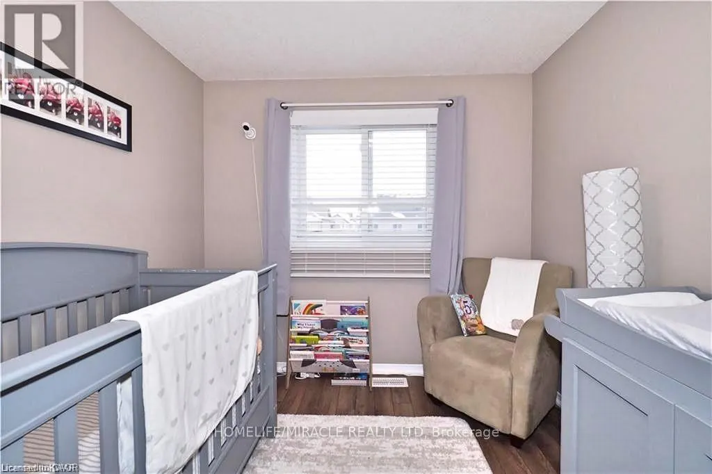 Photo 16 of 40 Madeleine Street, Kitchener, Huron Park — HOMEH