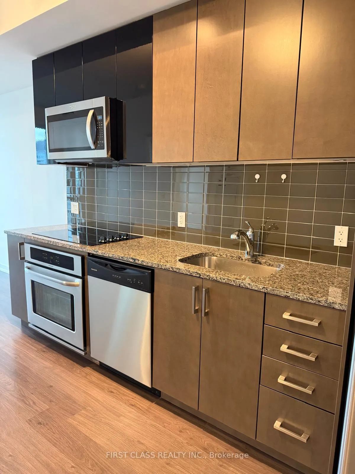 Photo 9 of Unit 2801, 89 Dunfield Avenue, Toronto, Mount Pleasant West — HOMEH