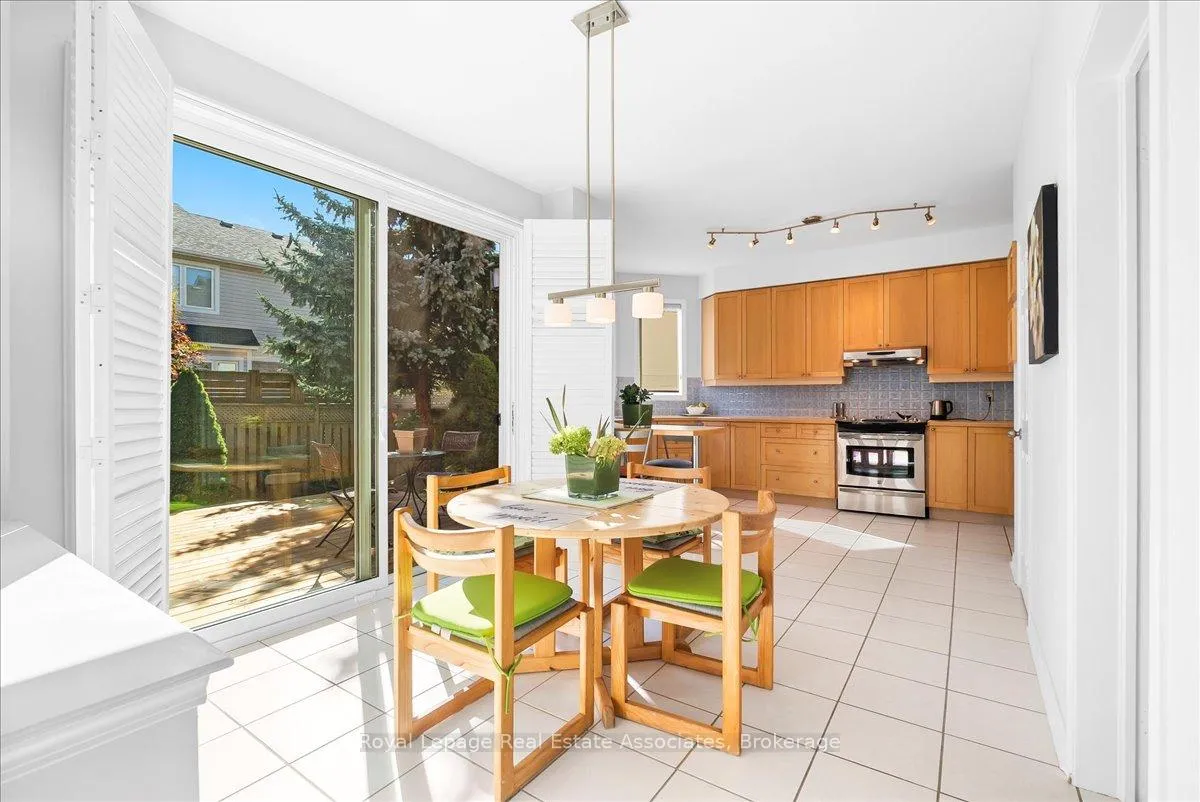 Photo 8 of 1578 French Gardens, Milton, Beaty — HOMEH