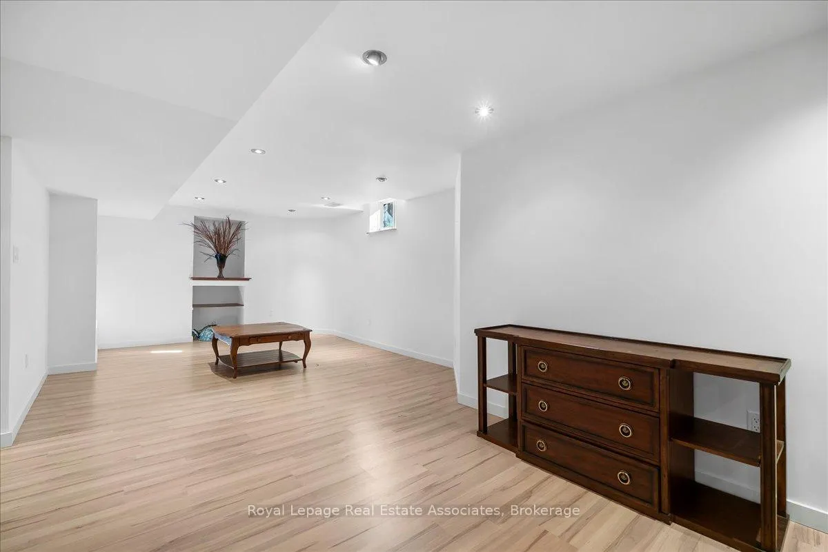 Photo 24 of 1578 French Gardens, Milton, Beaty — HOMEH