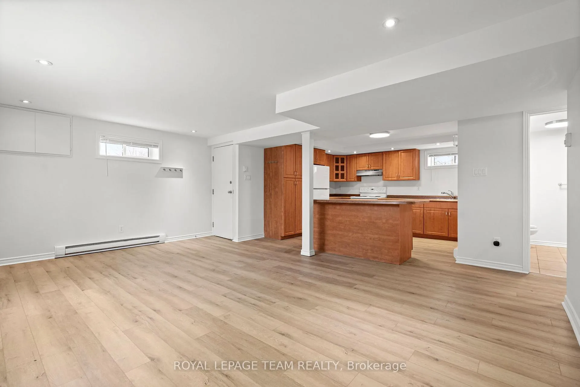 Photo 5 of Unit B, 1 Steel Street, Ottawa, Cardinal Heights — HOMEH