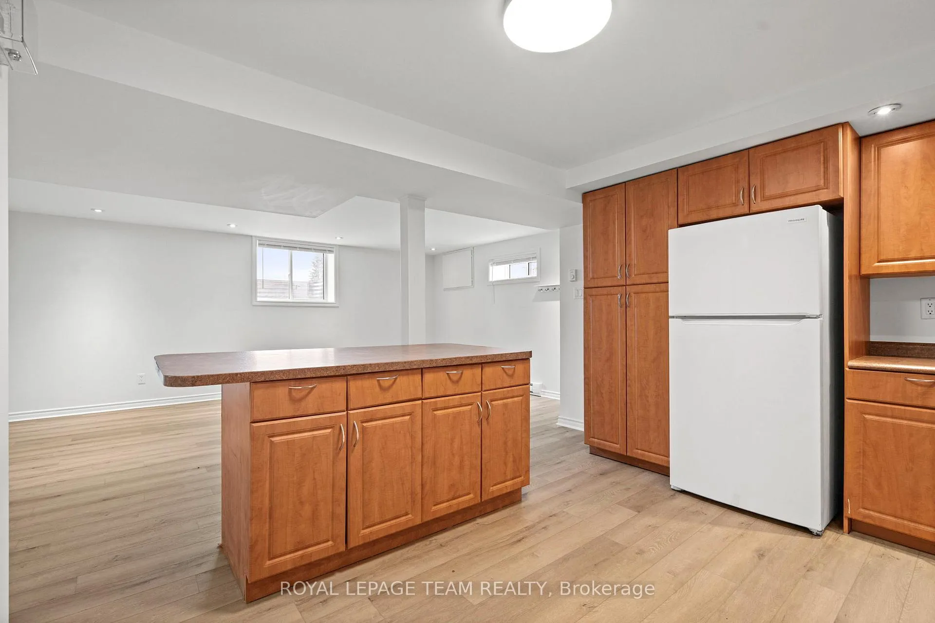 Photo 9 of Unit B, 1 Steel Street, Ottawa, Cardinal Heights — HOMEH