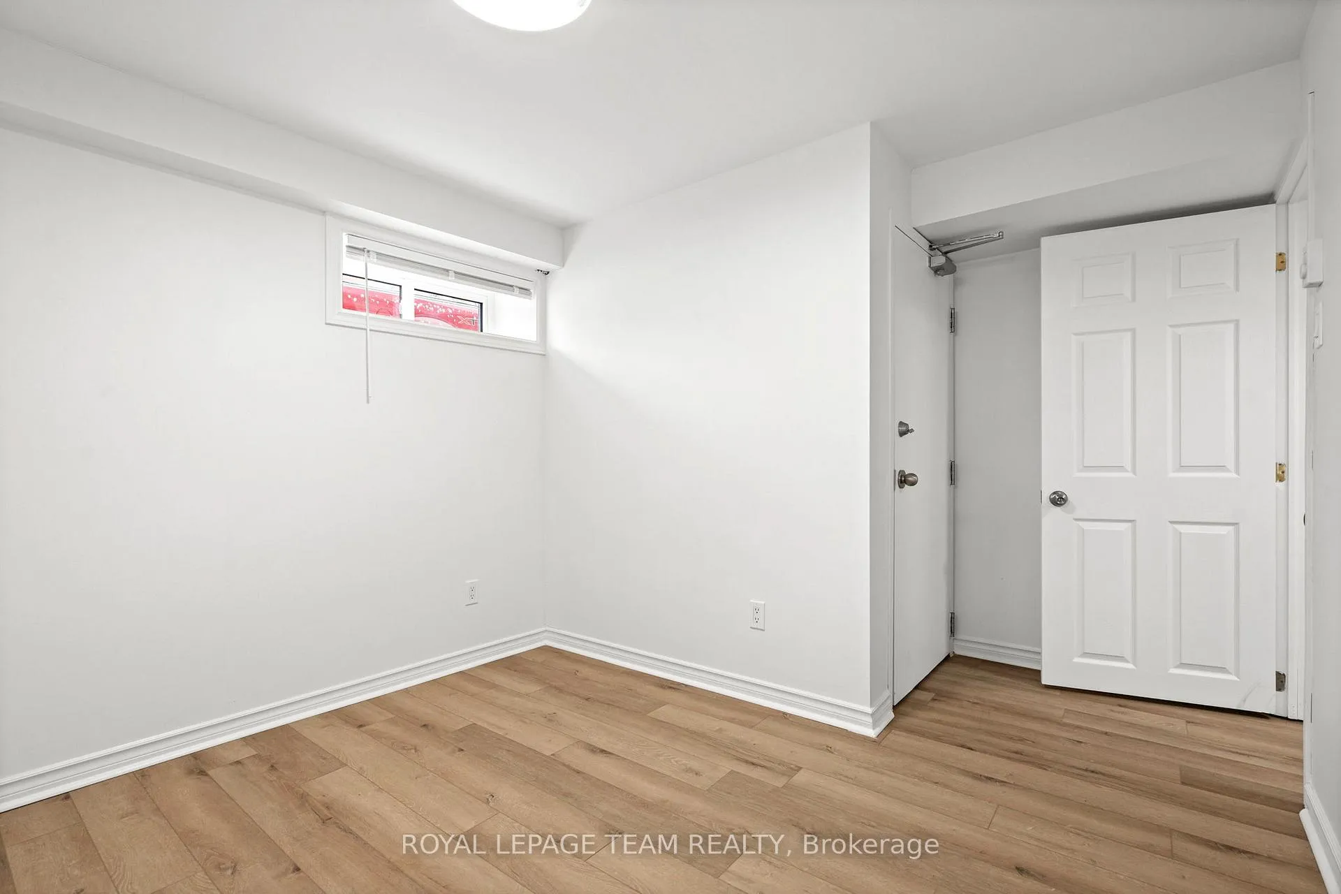 Photo 14 of Unit B, 1 Steel Street, Ottawa, Cardinal Heights — HOMEH