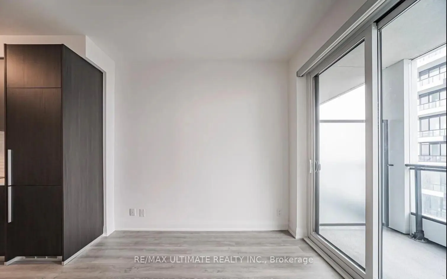Photo 11 of Unit 2702, 65 Broadway Avenue, Toronto, Mount Pleasant West — HOMEH