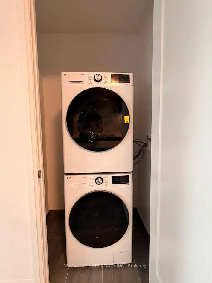 Photo 15 of Unit 2702, 65 Broadway Avenue, Toronto, Mount Pleasant West — HOMEH