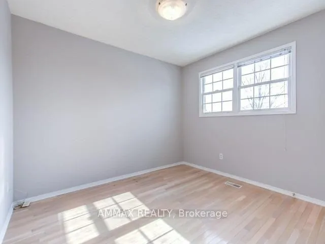 Photo 4 of 84 Colonel Butler Drive, Markham, Sherwood-Amberglen — HOMEH