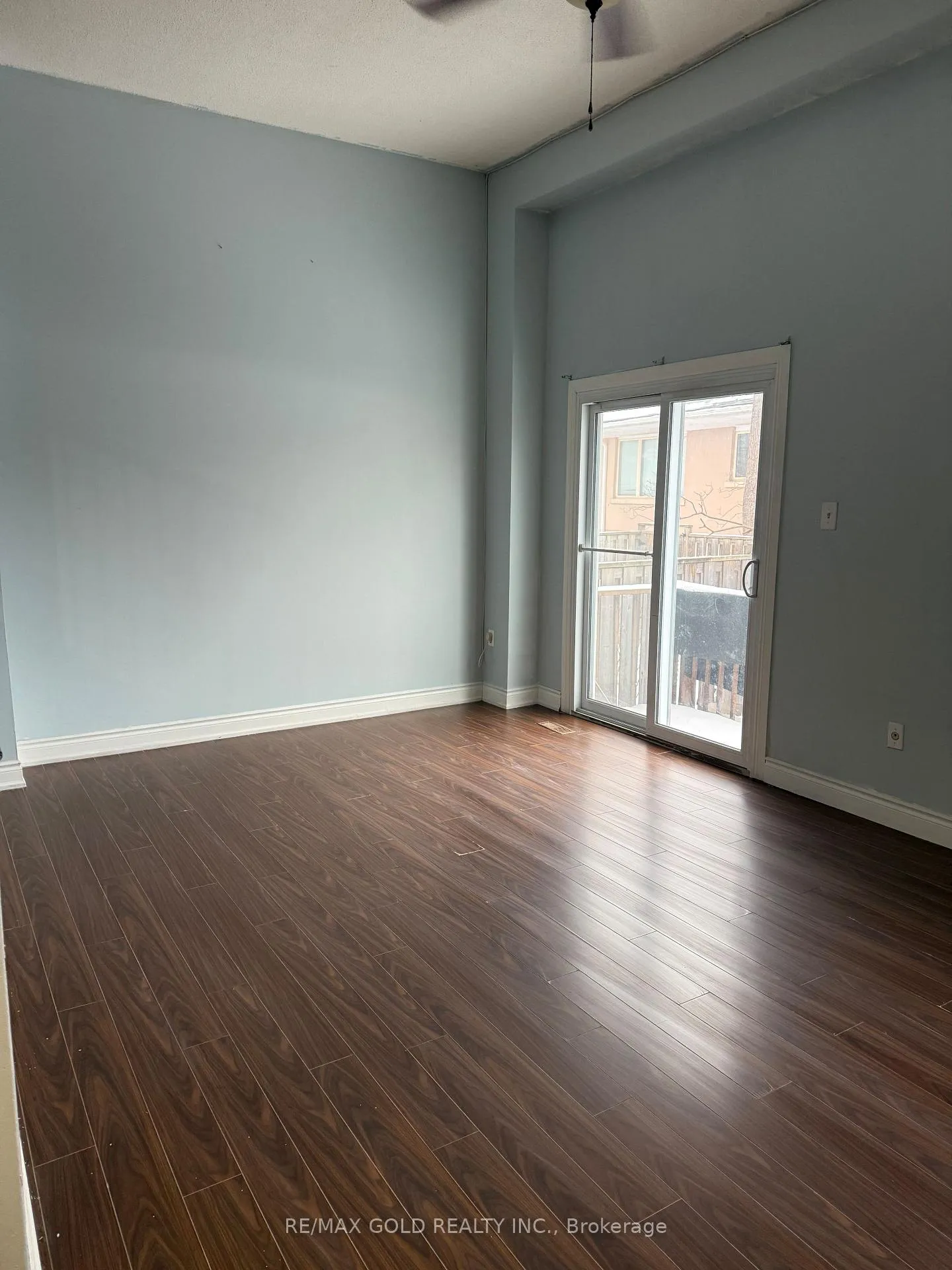 Photo 3 of Unit 30, 30 Tara Park Crescent, Brampton, Brampton North — HOMEH