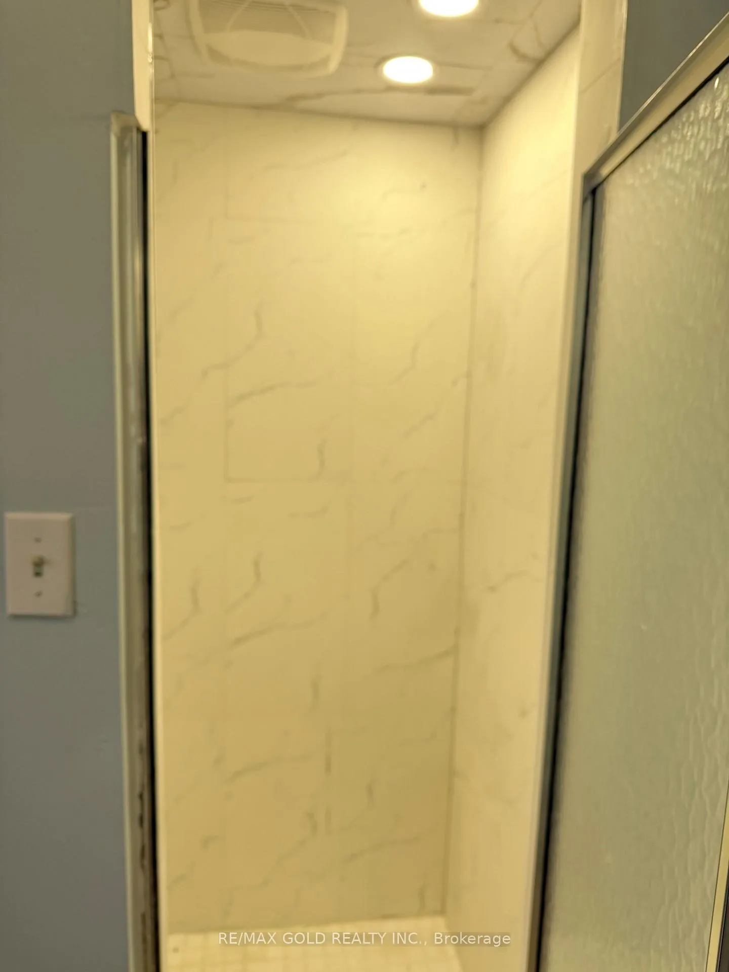 Photo 9 of Unit 30, 30 Tara Park Crescent, Brampton, Brampton North — HOMEH