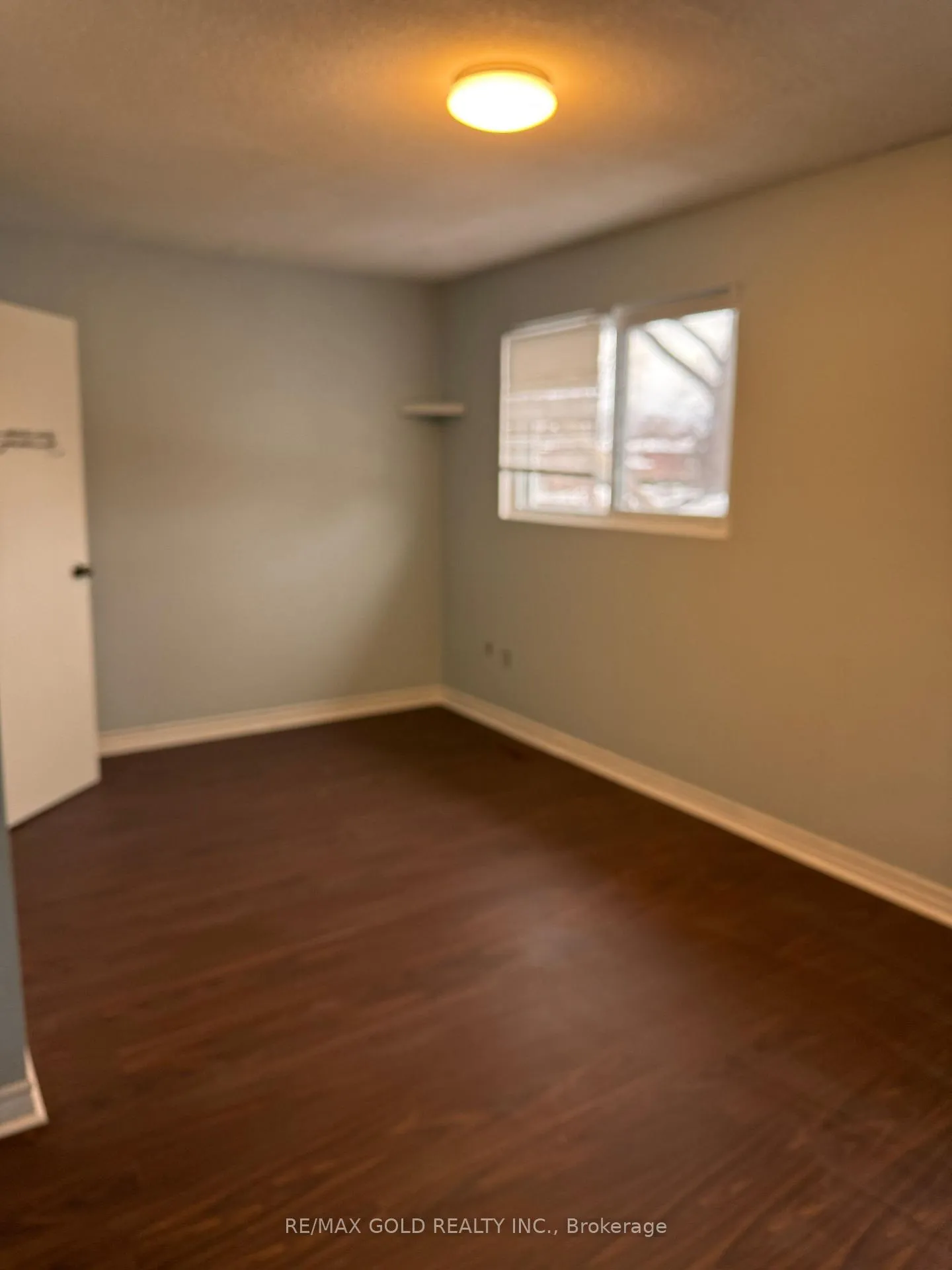Photo 11 of Unit 30, 30 Tara Park Crescent, Brampton, Brampton North — HOMEH