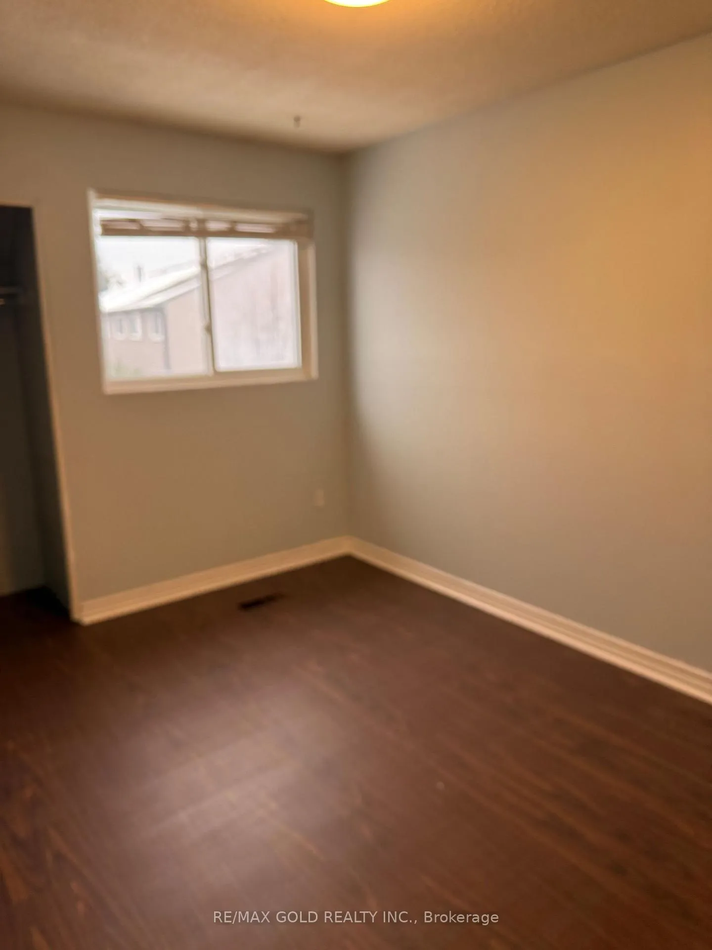 Photo 13 of Unit 30, 30 Tara Park Crescent, Brampton, Brampton North — HOMEH