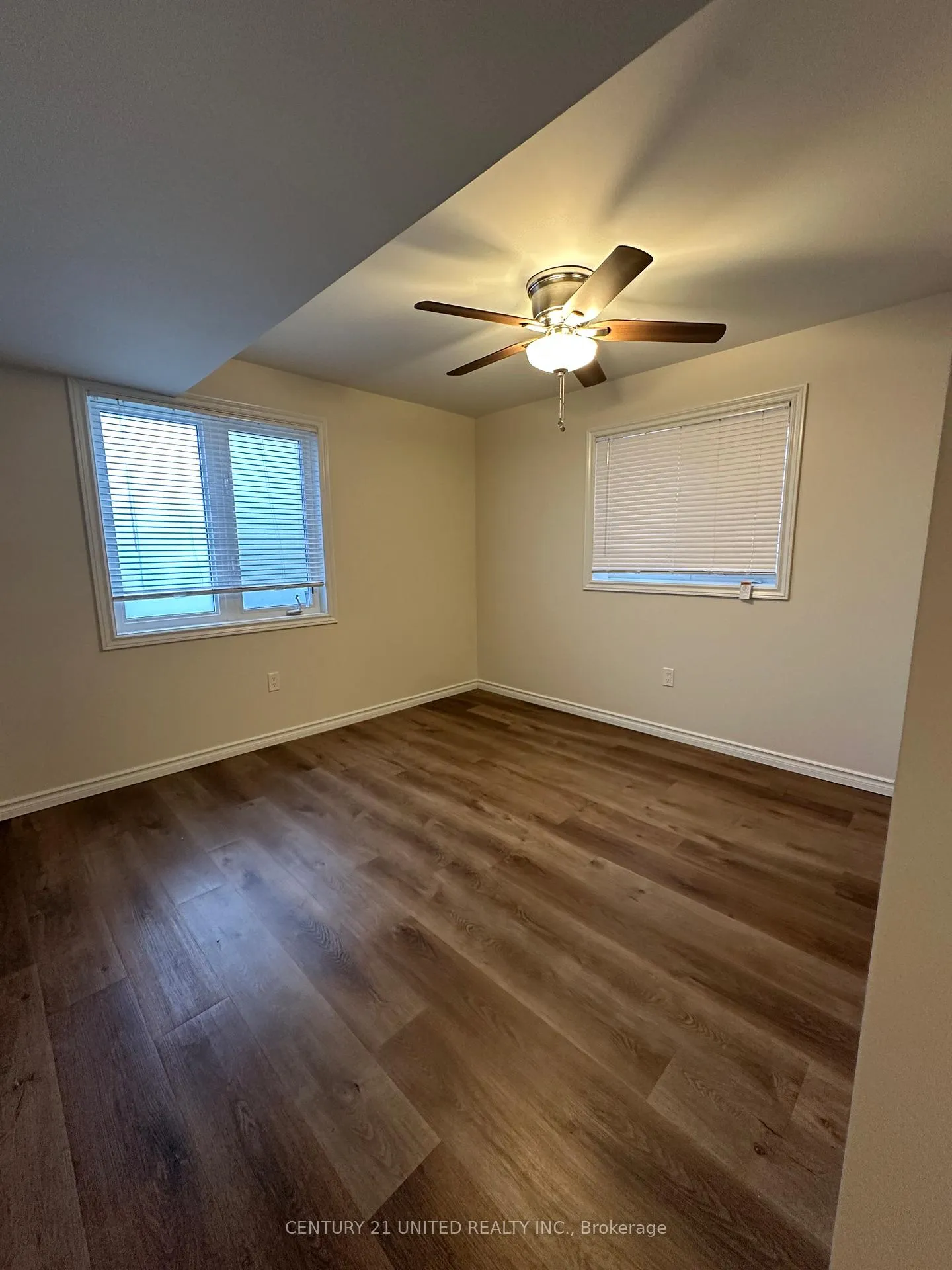 Photo 10 of 302 Blacksmith Way, Peterborough, Northcrest Ward 5 — HOMEH