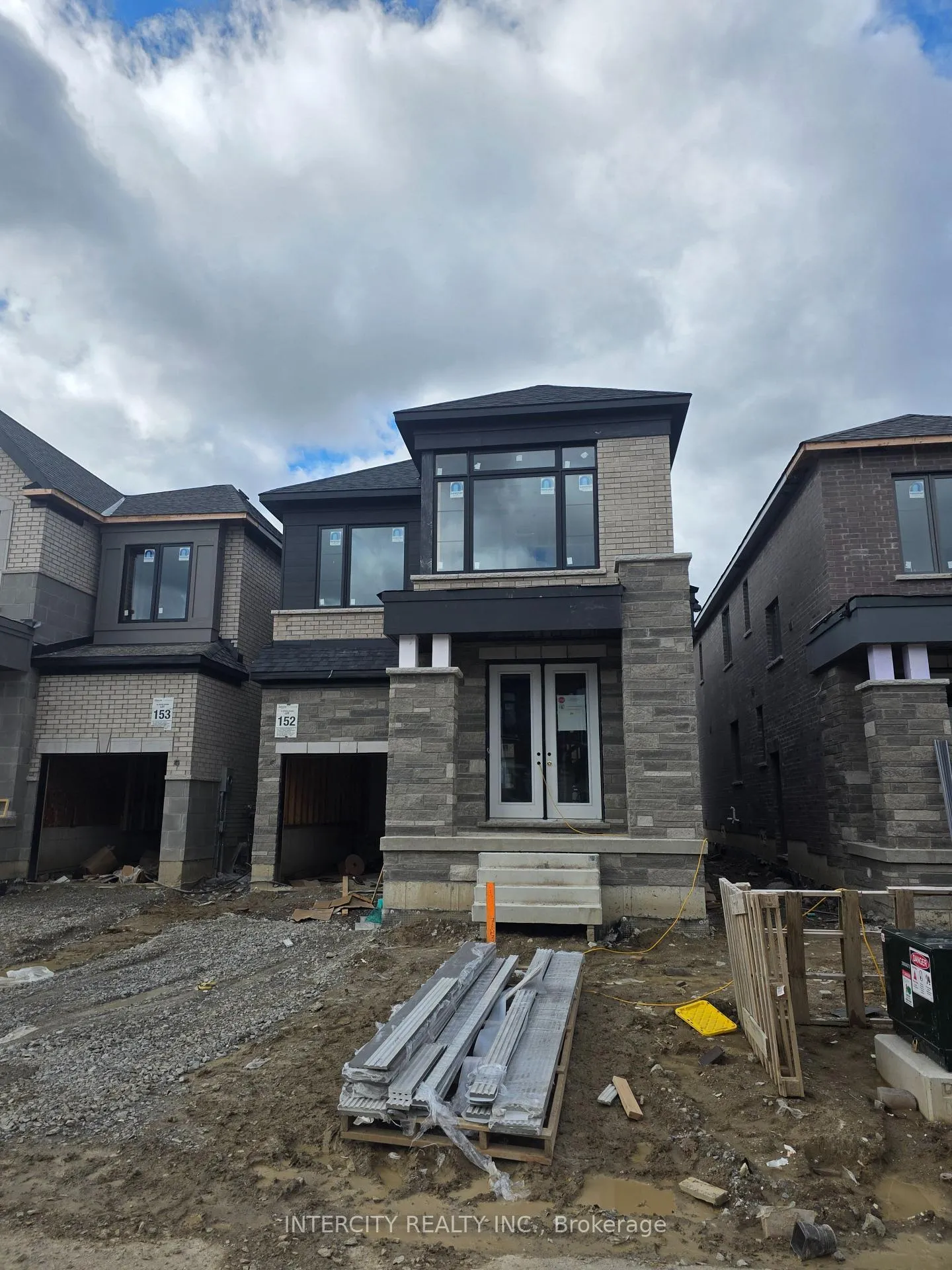 Photo 3 of 152 Speers Avenue, Caledon, Rural Caledon — HOMEH