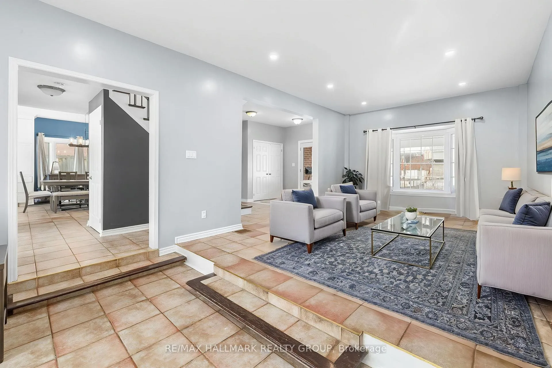 Photo 5 of 1421 Talcy Crescent, Ottawa, Fallingbrook/Ridgemount — HOMEH