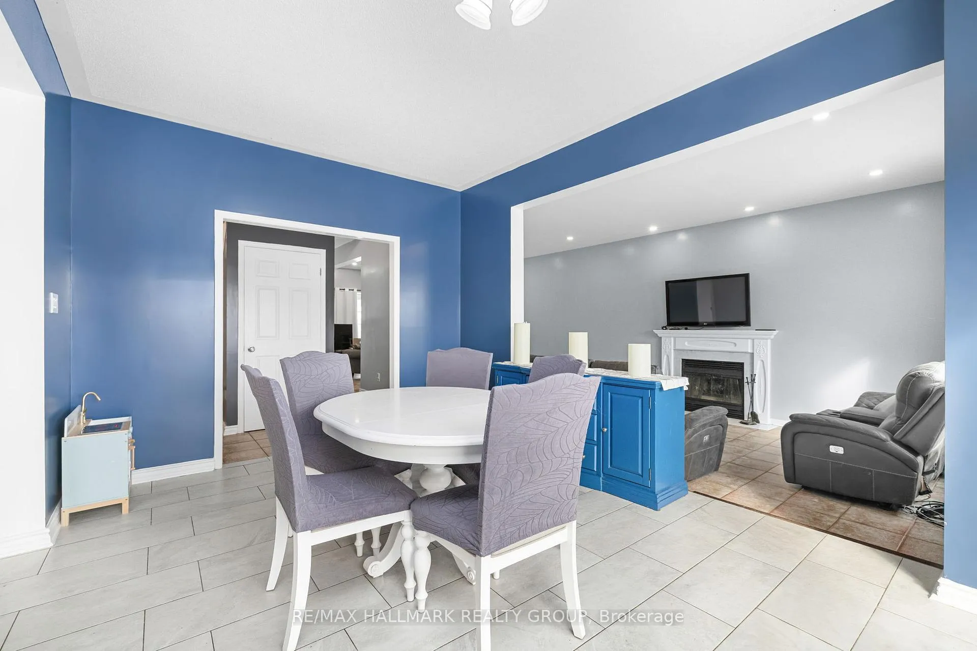 Photo 10 of 1421 Talcy Crescent, Ottawa, Fallingbrook/Ridgemount — HOMEH